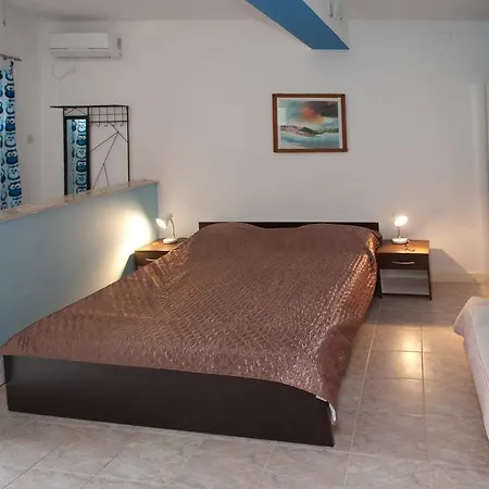 Luka Apartment